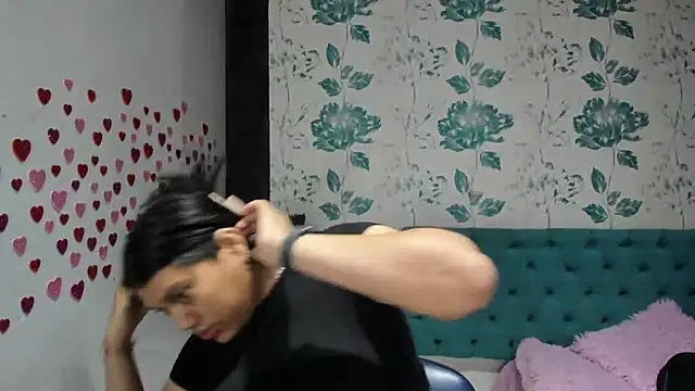 LindaBreeS online show from March 3, 2025, 2:28 pm