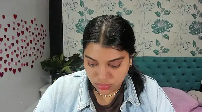 LindaBreeS online show from February 25, 2025, 4:57 pm