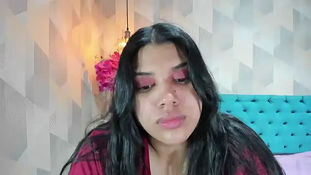 Snapshot of LindaBreeS chatting on July 17, 2026, 3:31 pm LindaBreeS online show from July 17, 2026, 3:31 pm