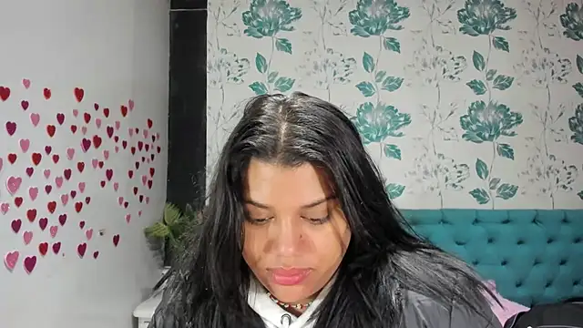 LindaBreeS online show from March 6, 2025, 2:40 pm