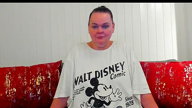 MilanaBiegert online show from January 18, 2026, 2:53 pm