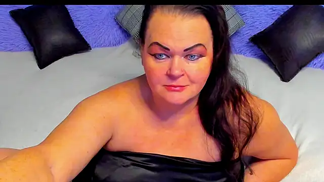 MilanaBiegert online show from November 12, 2025, 5:33 am