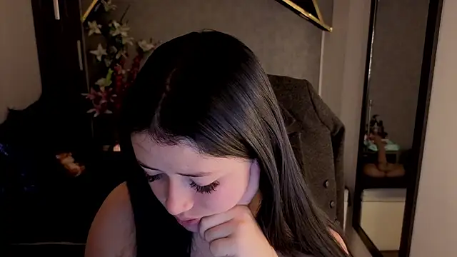 Snapshot of almma_shy chatting on November 26, 2025, 1:22 pm almma shy online show from November 26, 2025, 1:22 pm