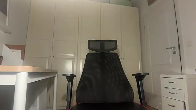 Snapshot of jungcock3210 chatting on February 7, 2026, 4:37 pm jungcock3210 online show from February 7, 2026, 4:37 pm