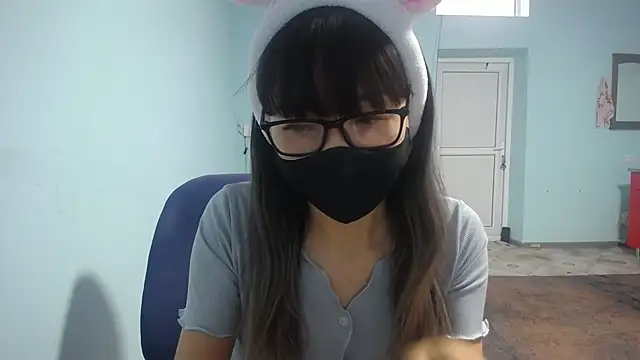 elllaaxx online show from October 29, 2025, 3:38 am