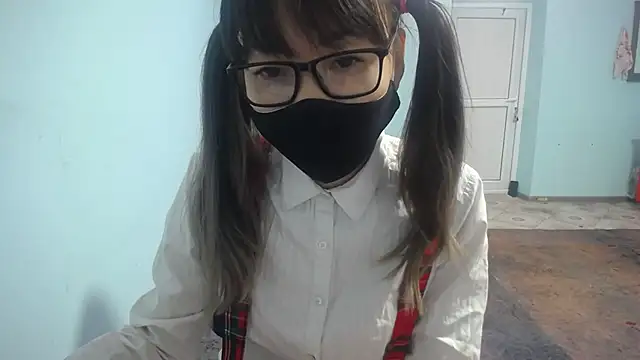 elllaaxx online show from October 9, 2025, 4:24 am