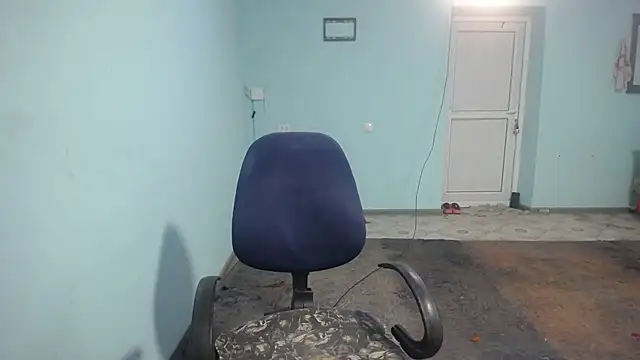 elllaaxx online show from November 23, 2025, 4:22 am