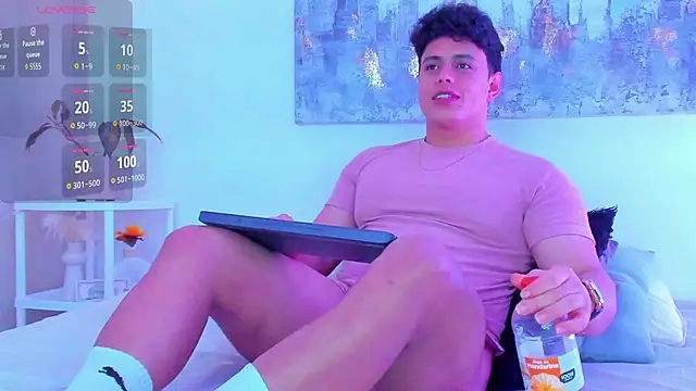 arminjones1 online show from November 10, 2025, 5:56 am