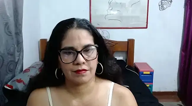 Mistresskloe01 online show from December 2, 2024, 12:46 pm