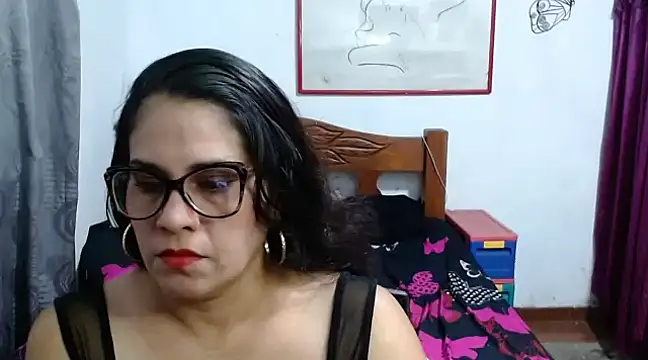 Mistresskloe01 online show from December 6, 2024, 12:44 pm