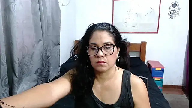 Mistresskloe01 online show from February 19, 2025, 12:44 pm