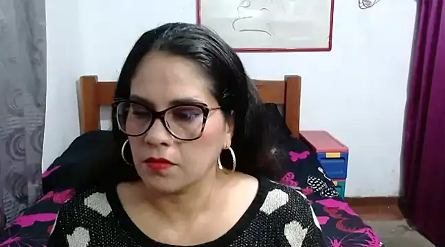 Mistresskloe01 online show from December 7, 2024, 12:40 pm