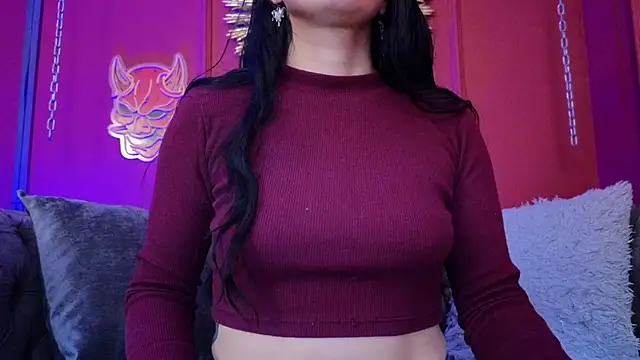 Julieta Russell online show from March 7, 2026, 11:59 am