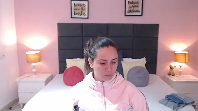 MadisonJenner online show from February 6, 2025, 11:31 am