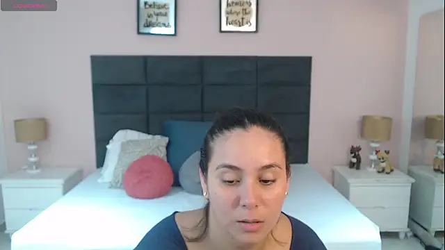 MadisonJenner online show from November 20, 2025, 3:56 pm