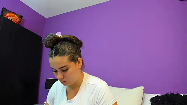 MadisonJenner online show from February 21, 2026, 11:23 am