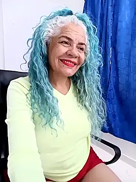 freyadevil333 online show from December 13, 2025, 9:43 pm