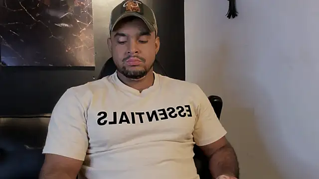 Snapshot of Big_furry_bear13 chatting on July 25, 2026, 11:05 am Big furry bear13 online show from July 25, 2026, 11:05 am