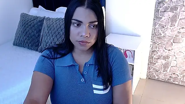 angela santana  online show from September 24, 2025, 7:31 pm