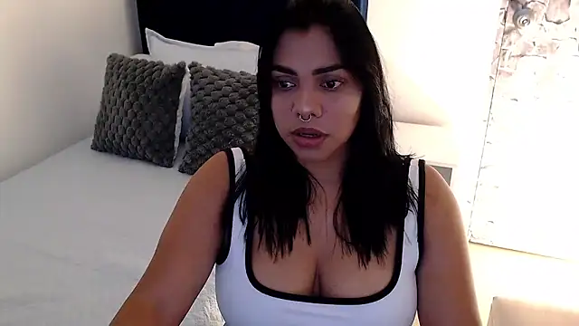 angela santana  online show from September 27, 2025, 6:36 pm