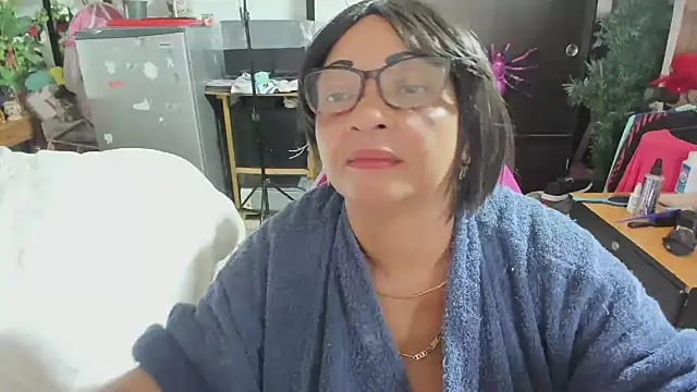 Mrs mommy  online show from November 29, 2025, 7:25 pm