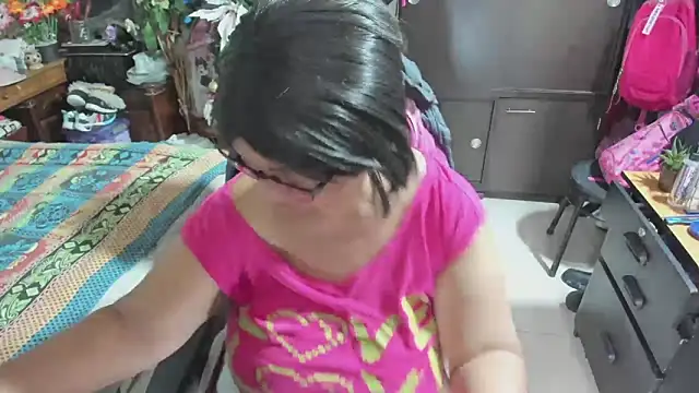 Mrs mommy  online show from January 7, 2026, 4:45 pm