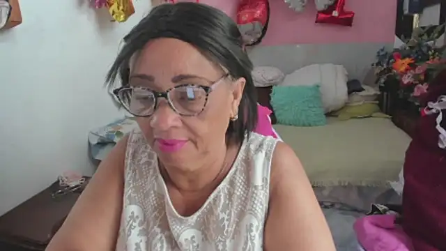 Mrs mommy  online show from March 21, 2026, 7:40 pm