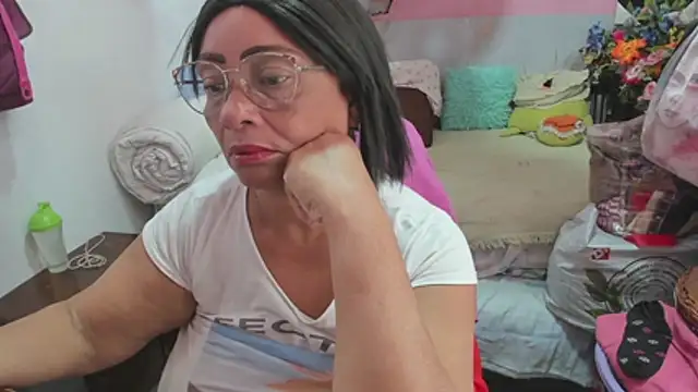 Mrs mommy  online show from March 29, 2026, 8:43 pm