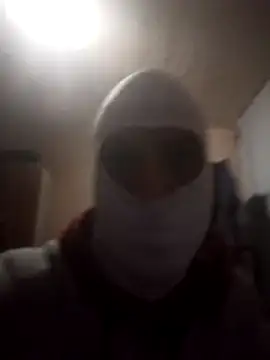 Makemecomin20min online show from May 2, 2026, 8:47 pm