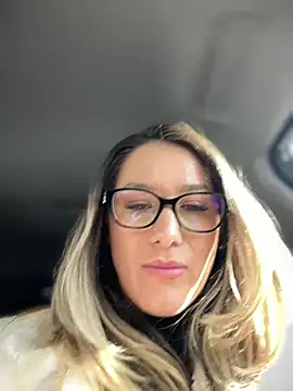 HotXMom online show from February 27, 2025, 4:24 am