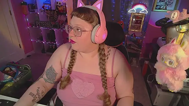 FatVeronica online show from February 13, 2026, 3:56 pm