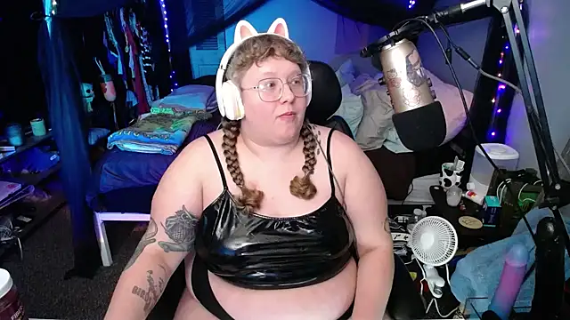 FatVeronica online show from January 26, 2025, 7:21 am