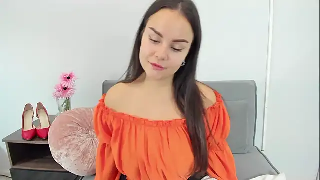 KendalNew online show from October 30, 2025, 5:10 pm