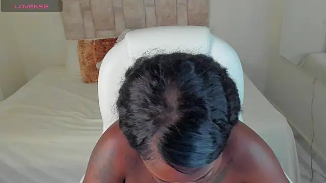 Snapshot of Ananya_Kay01 chatting on November 12, 2025, 3:54 am Ananya Kay01 online show from November 12, 2025, 3:54 am