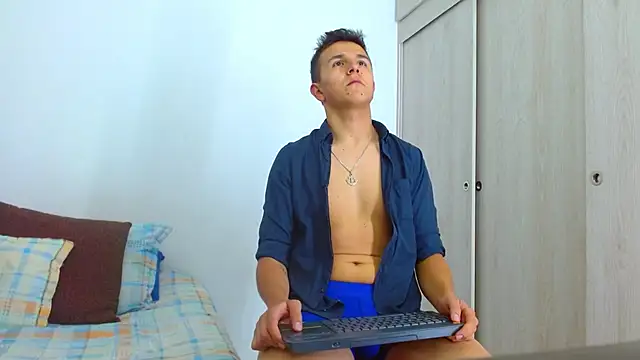 Snapshot of flint_ryan chatting on February 26, 2025, 6:15 pm flint ryan online show from February 26, 2025, 6:15 pm