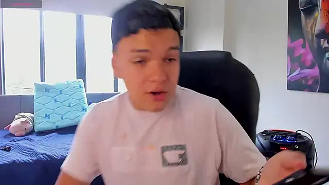 Snapshot of Dunkan_Kravitz chatting on May 19, 2026, 10:17 pm Dunkan Kravitz online show from May 19, 2026, 10:17 pm