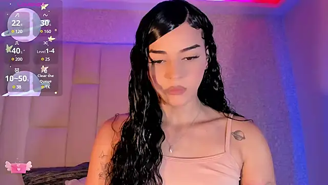 Summer walkerr online show from March 3, 2025, 12:39 pm