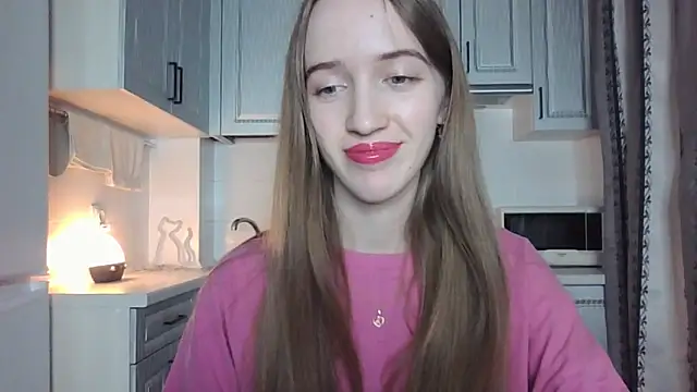 leslie my lovee online show from October 4, 2025, 8:43 pm
