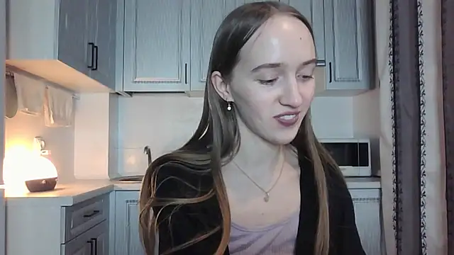 leslie my lovee online show from March 15, 2025, 8:43 pm