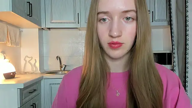 leslie my lovee online show from October 15, 2025, 9:23 pm