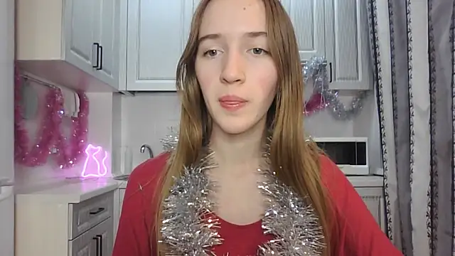 leslie my lovee online show from December 24, 2024, 3:16 pm