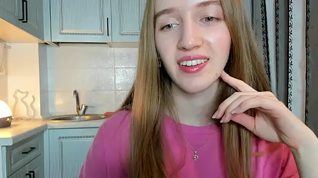 leslie my lovee online show from October 20, 2025, 6:30 pm