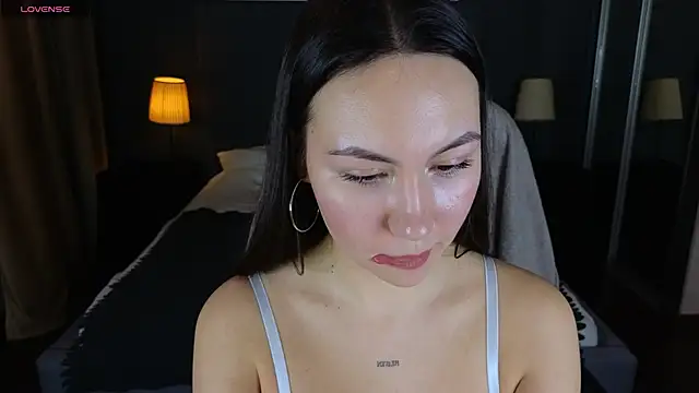 GIGI BENNET online show from February 26, 2025, 8:17 am