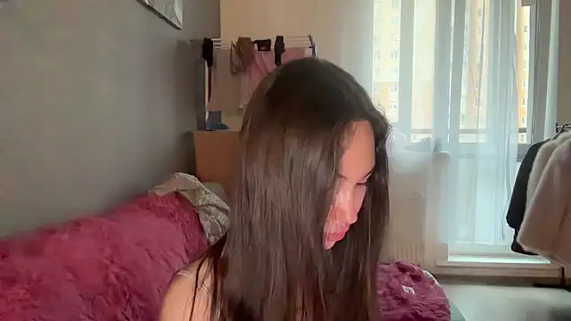 GIGI BENNET online show from October 22, 2025, 5:51 am