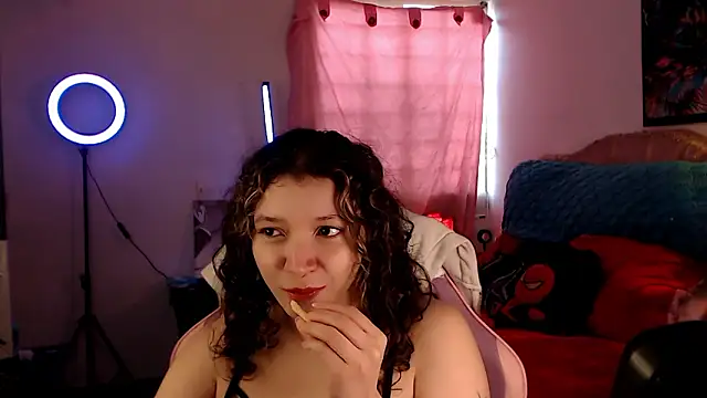 AllyDonfort online show from February 3, 2026, 8:25 pm