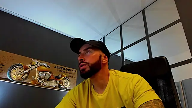 Snapshot of AronGrant chatting on July 14, 2026, 8:41 am AronGrant online show from July 14, 2026, 8:41 am
