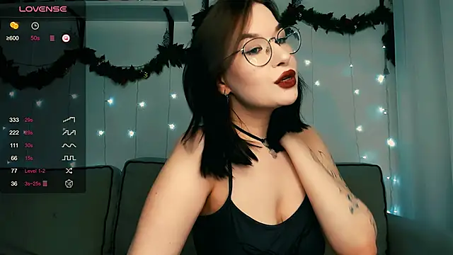 MyNameIsLilith online show from December 21, 2025, 4:03 am