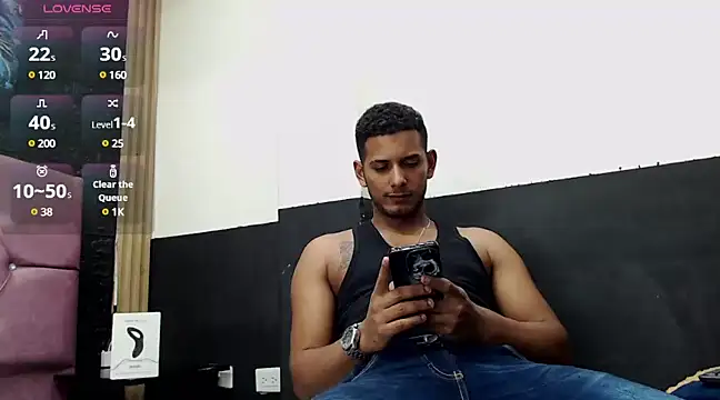 Snapshot of Chris_Dick23 chatting on February 11, 2025, 4:11 am Chris Dick23 online show from February 11, 2025, 4:11 am