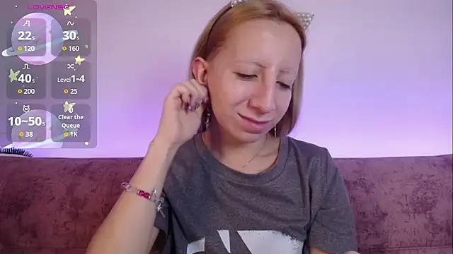 Miiaa doll online show from October 31, 2025, 11:51 am