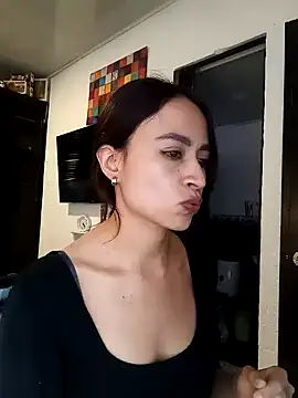 Snapshot of reme_ark23 chatting on February 7, 2025, 9:26 pm reme ark23 online show from February 7, 2025, 9:26 pm